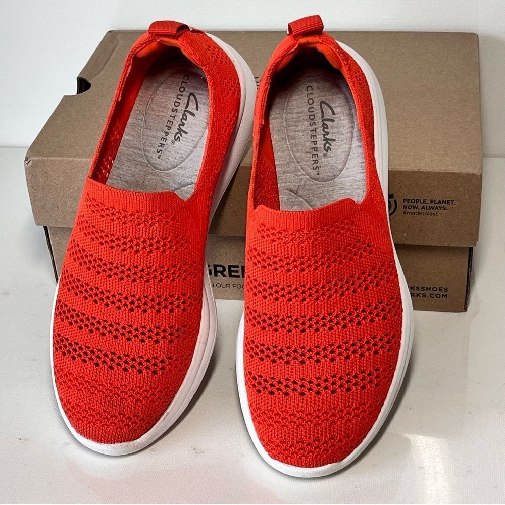 Clarks Cloudsteppers Ezera Path Perforated Knit Slip-Ons - Picture 5 of 6